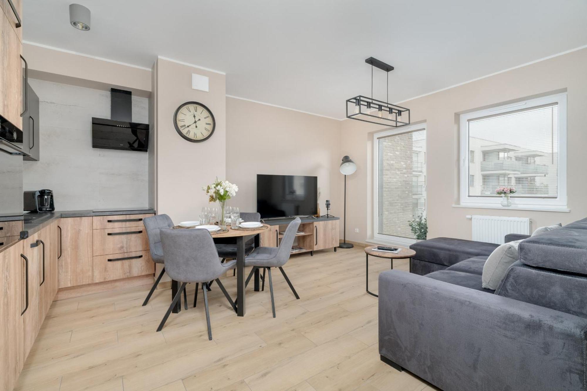 Cosy And Bright Apartment With Parking In Poznan By Noclegi Renters Poznań Exterior foto